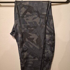 Avia Women's Gray n Black Active Wear Leggings M8-10